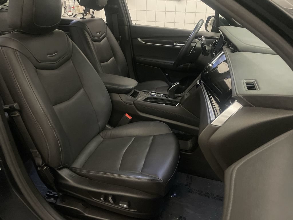 Used 2020 Cadillac XT6 Sport AWD/4WD image 23