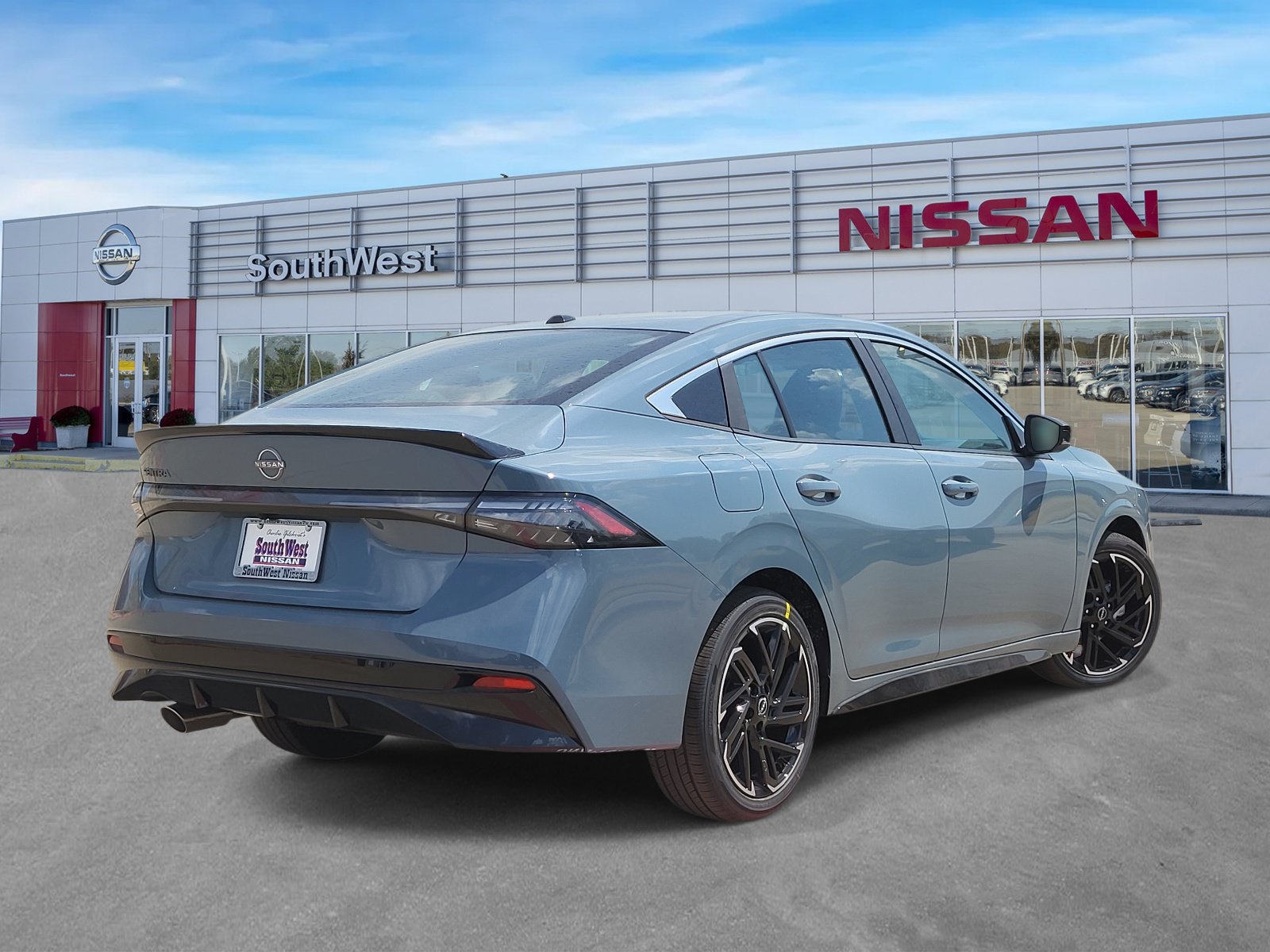 New 2027 Nissan Sentra SR w/ Floor Mat Package FWD image 5