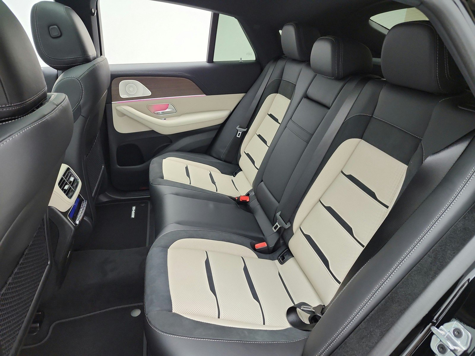New 2026 Mercedes-Benz GLE 53 AMG 4MATIC Coupe image 11
