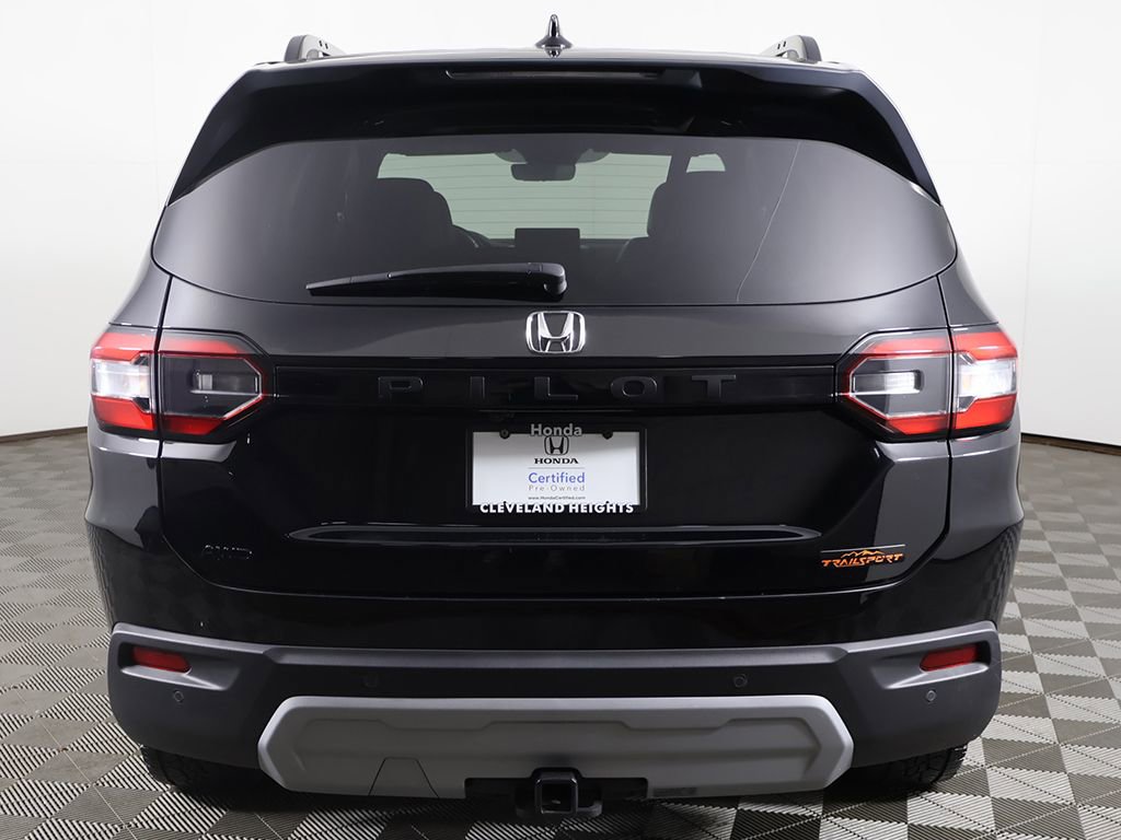 Certified 2025 Honda Pilot TrailSport image 14