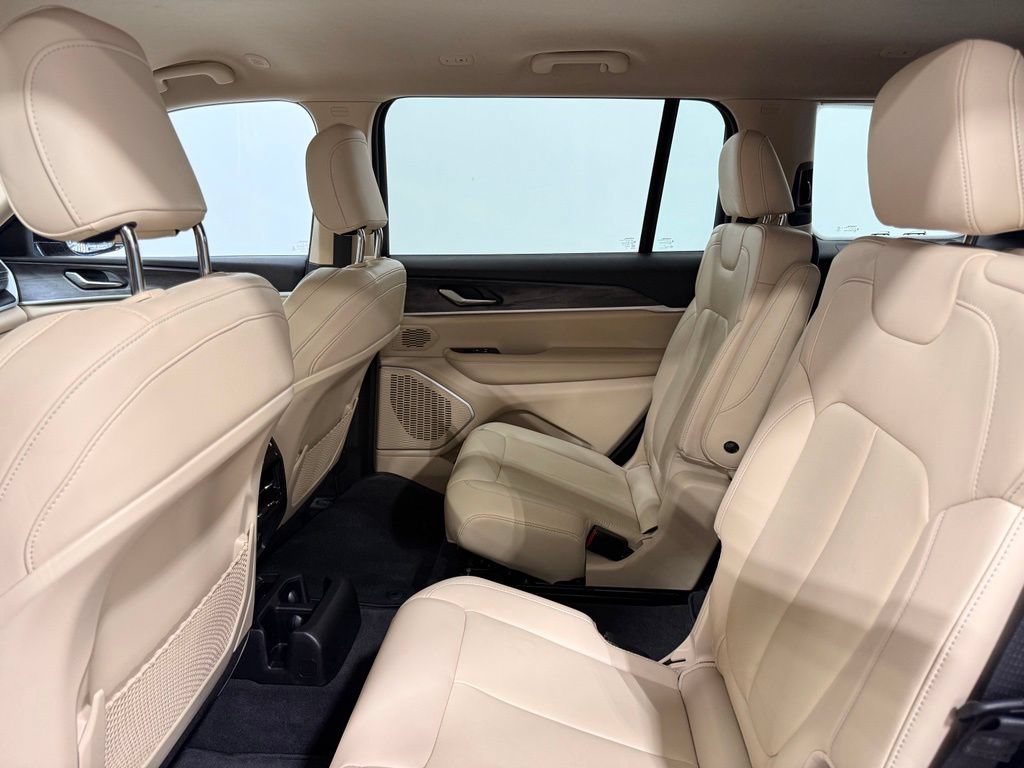 Used 2022 Jeep Grand Cherokee L Limited AWD/4WD image 21