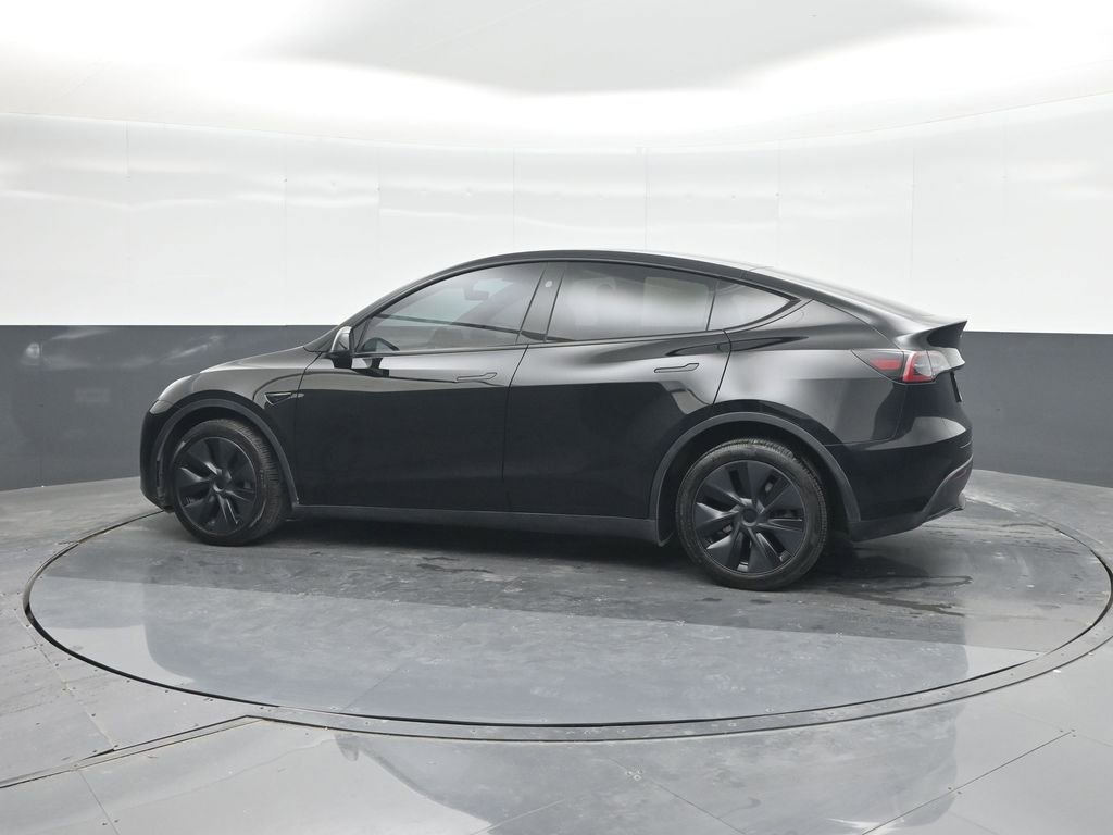 Used 2024 Tesla Model Y Long Range image 25