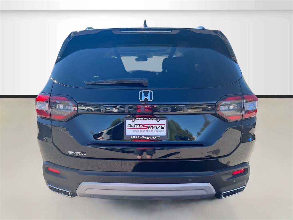 Used 2025 Honda Pilot Elite image 6