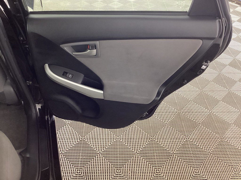 Used 2015 Toyota Prius Two image 11