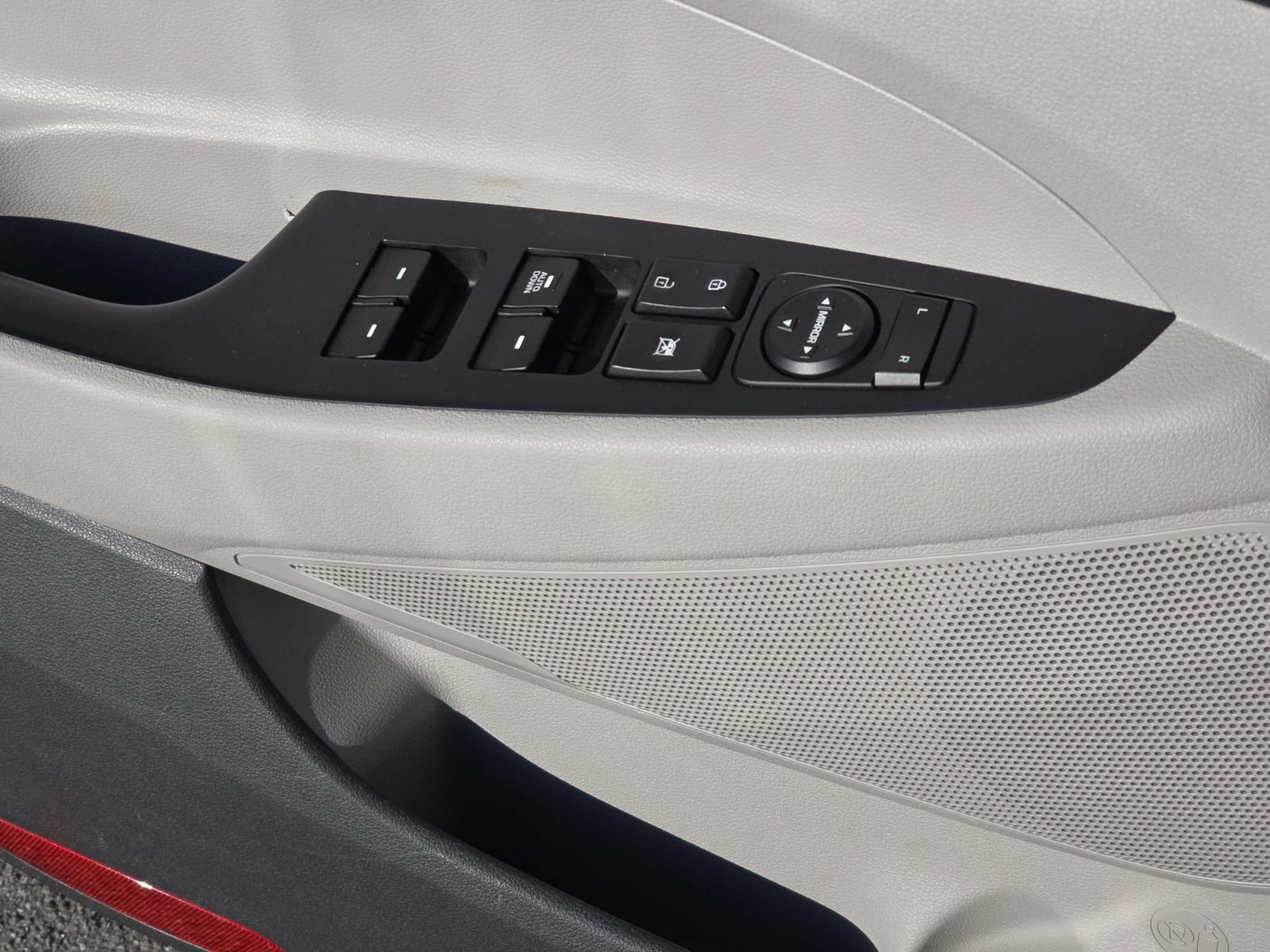 Used 2018 Hyundai Tucson SE image 31