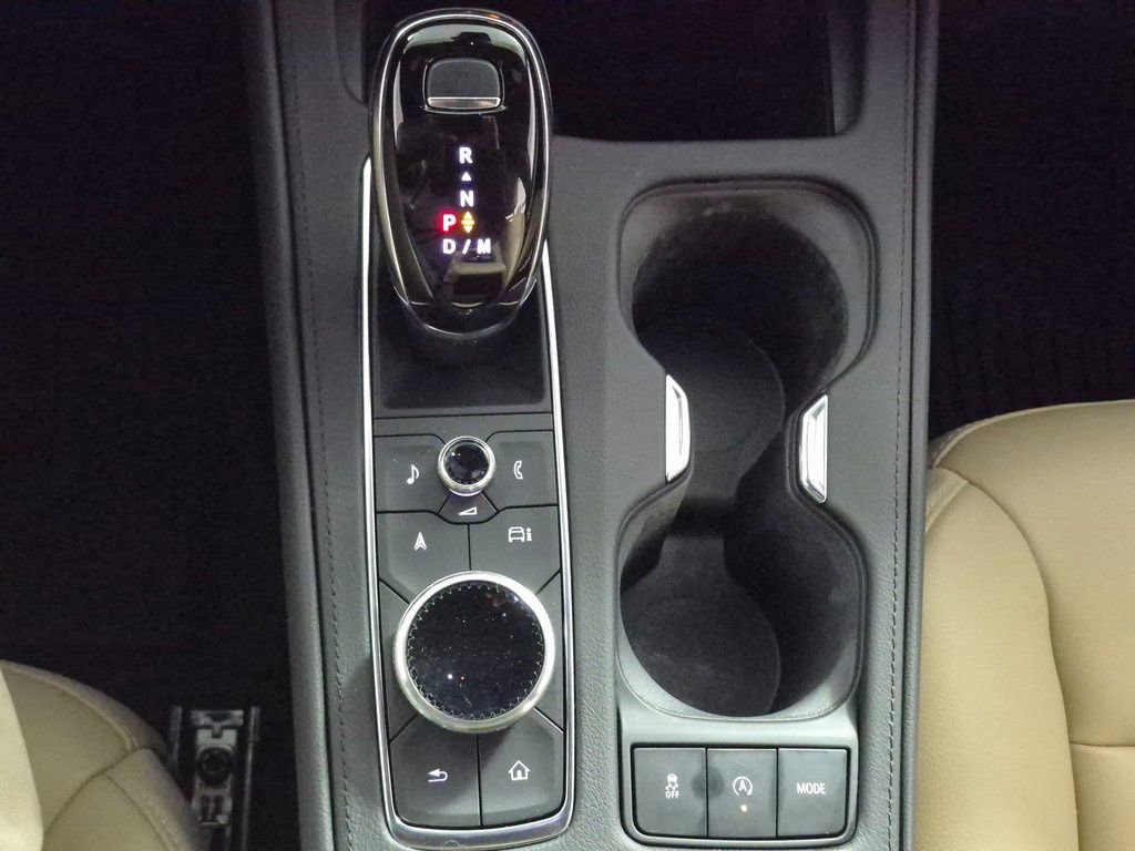 Certified 2024 Cadillac XT4 Luxury w/ Cold Weather Package image 17