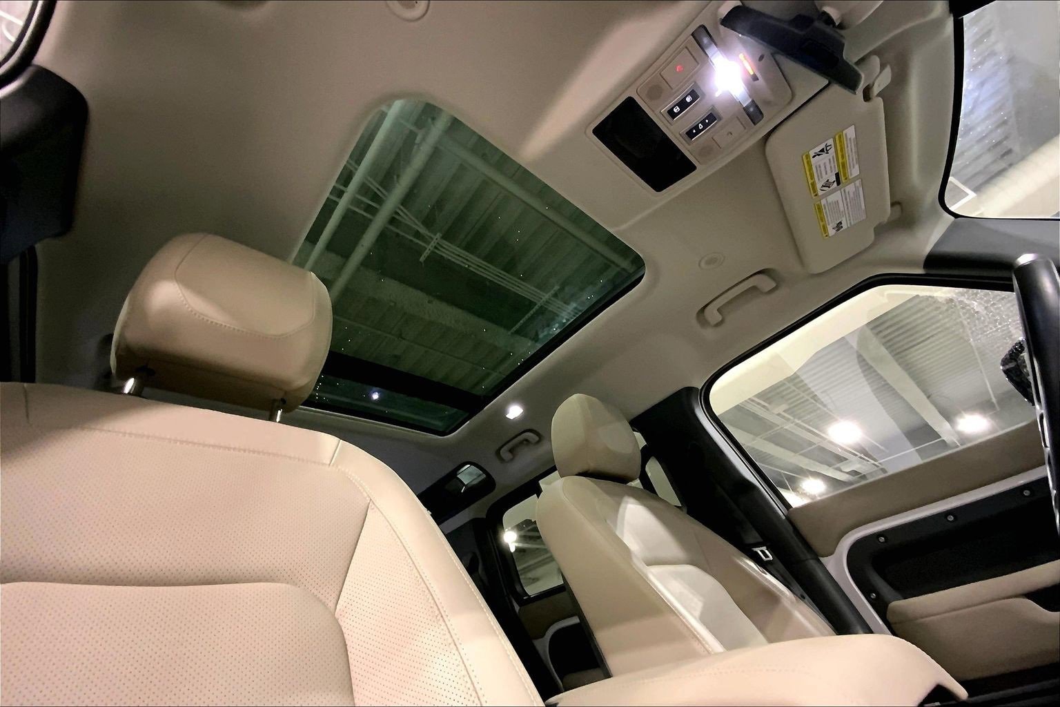 Used 2024 Land Rover Defender 110 S image 14