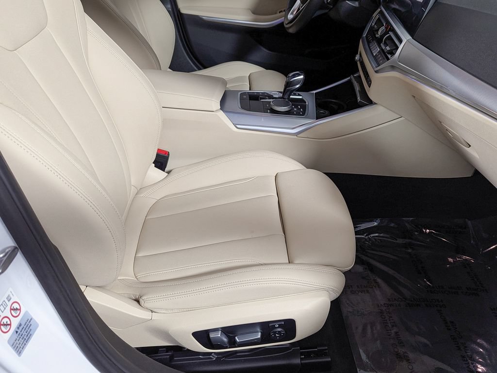 Used 2021 BMW 330i xDrive Sedan AWD/4WD image 31