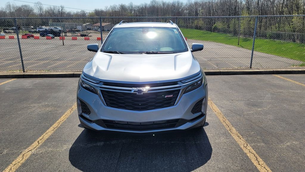 Used 2023 Chevrolet Equinox RS image 1