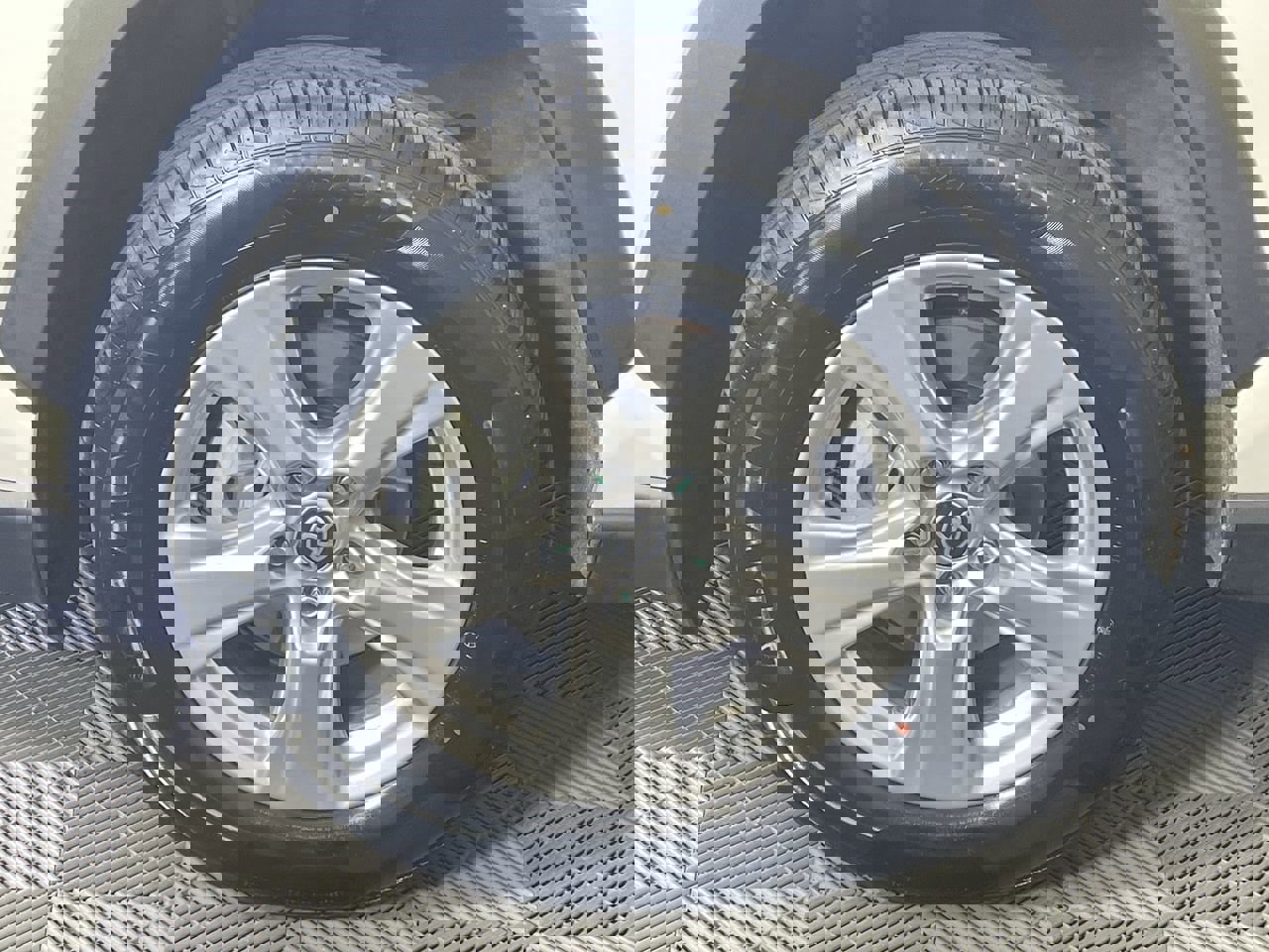 Used 2022 Toyota RAV4 XLE image 9