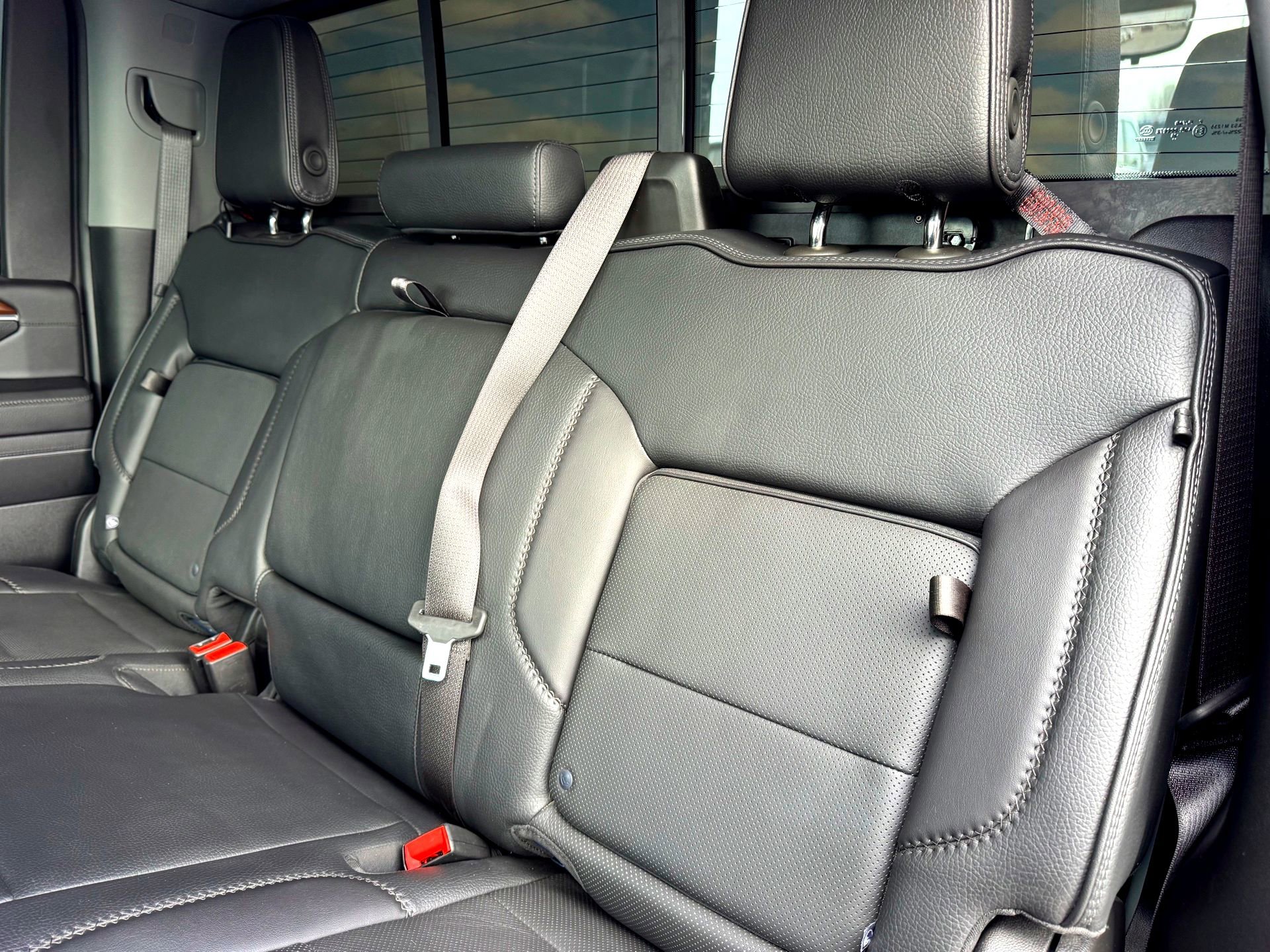 Used 2024 GMC Sierra 3500 Denali w/ Denali Reserve Package image 19