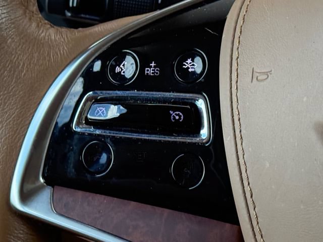 Used 2015 Cadillac Escalade Platinum AWD/4WD image 10