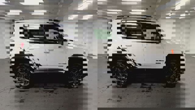 Used 2021 Jeep Renegade Latitude w/ Sun & Sound Group image 9