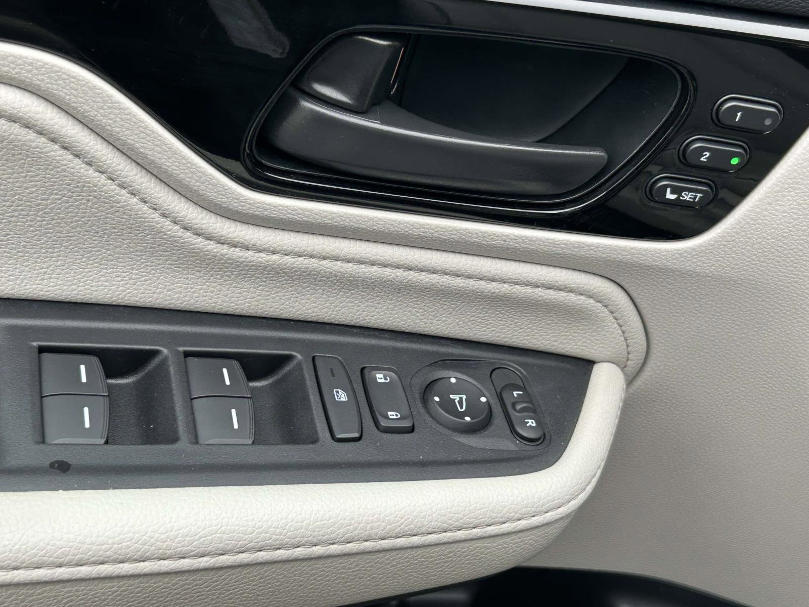 Used 2025 Honda Odyssey Touring image 21