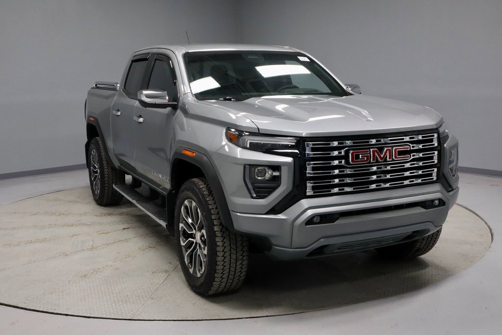 Used 2023 GMC Canyon Denali image 1