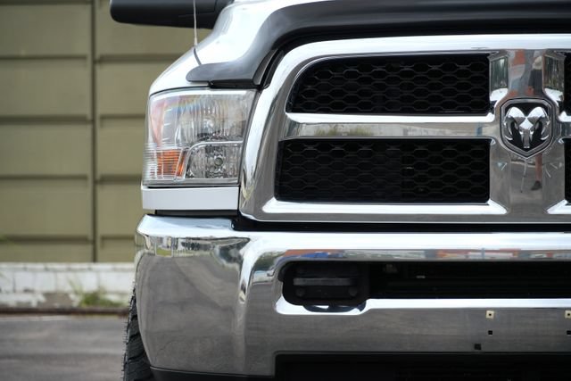 Used 2018 RAM 2500 Tradesman w/ Chrome Appearance Group AWD/4WD image 5