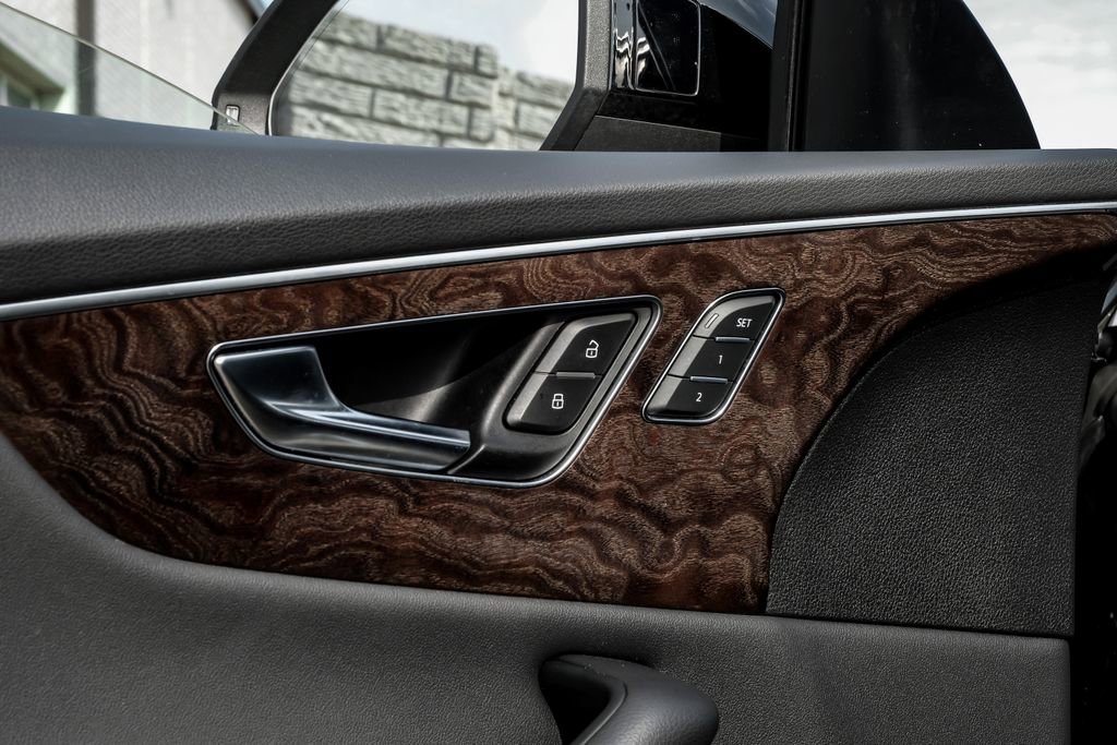 Used 2022 Audi Q8 Premium Plus image 41