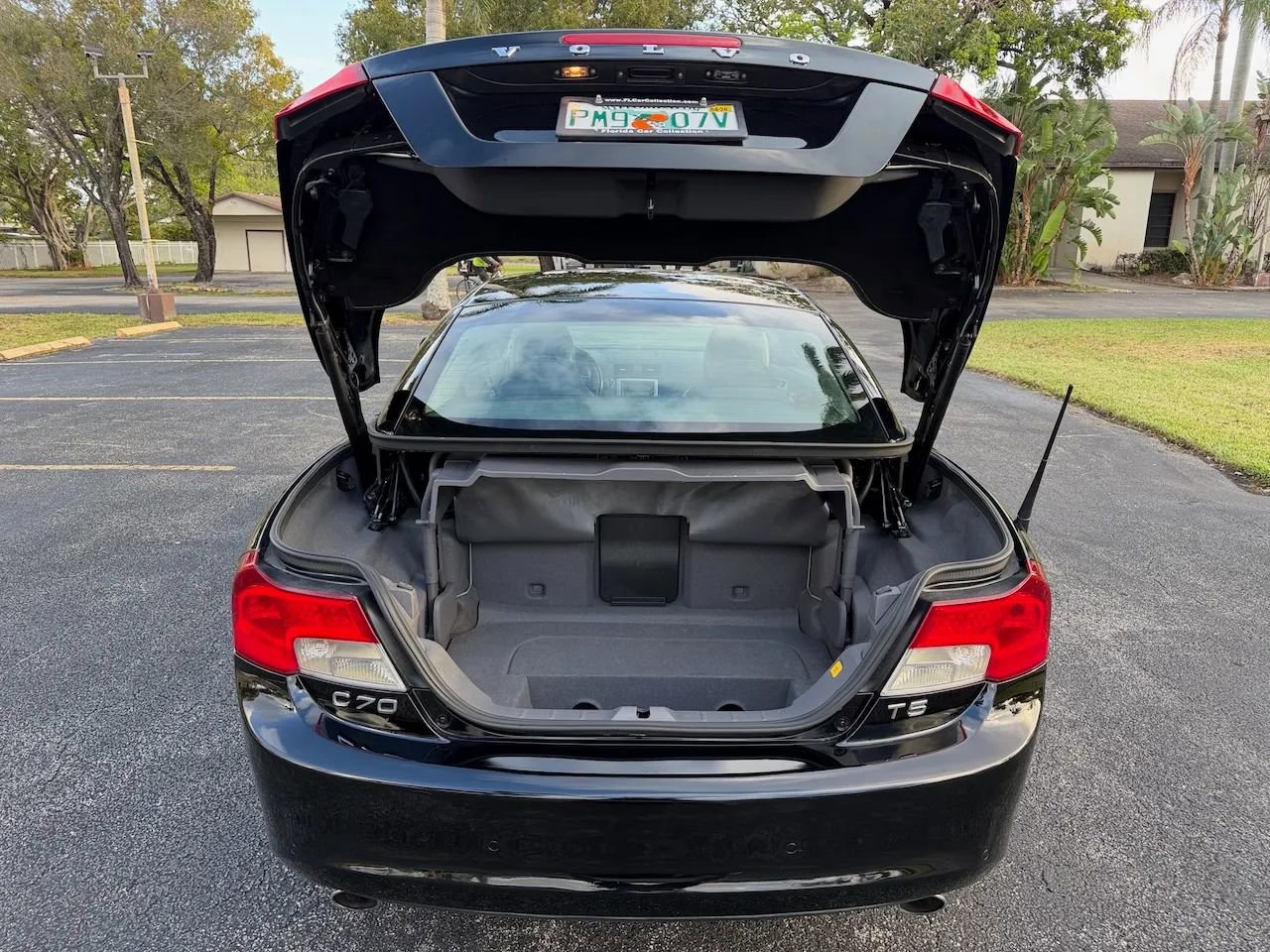 Used 2013 Volvo C70 T5 image 28