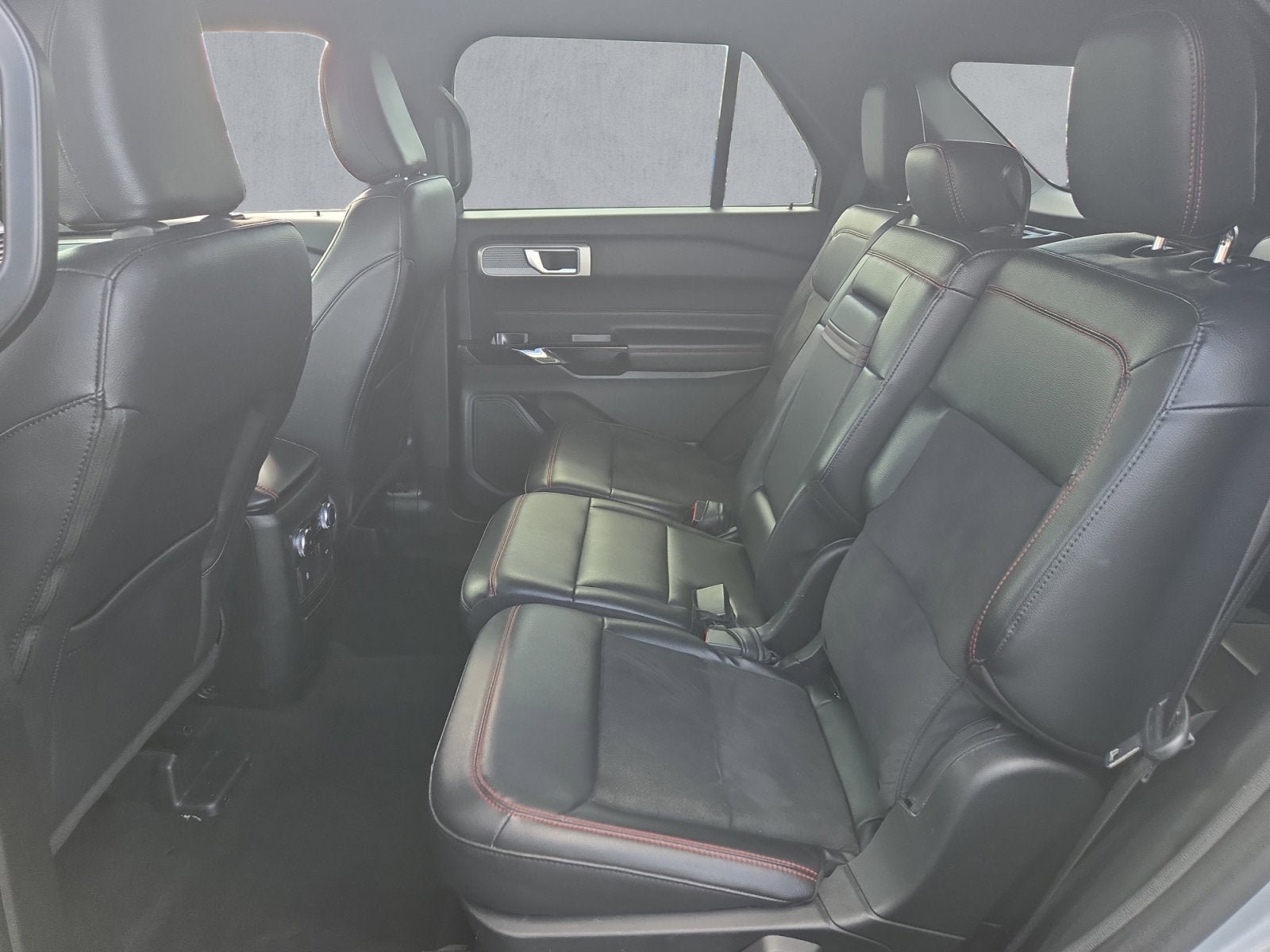 Used 2023 Ford Explorer ST-Line w/ Class IV Trailer Tow Package AWD/4WD image 23