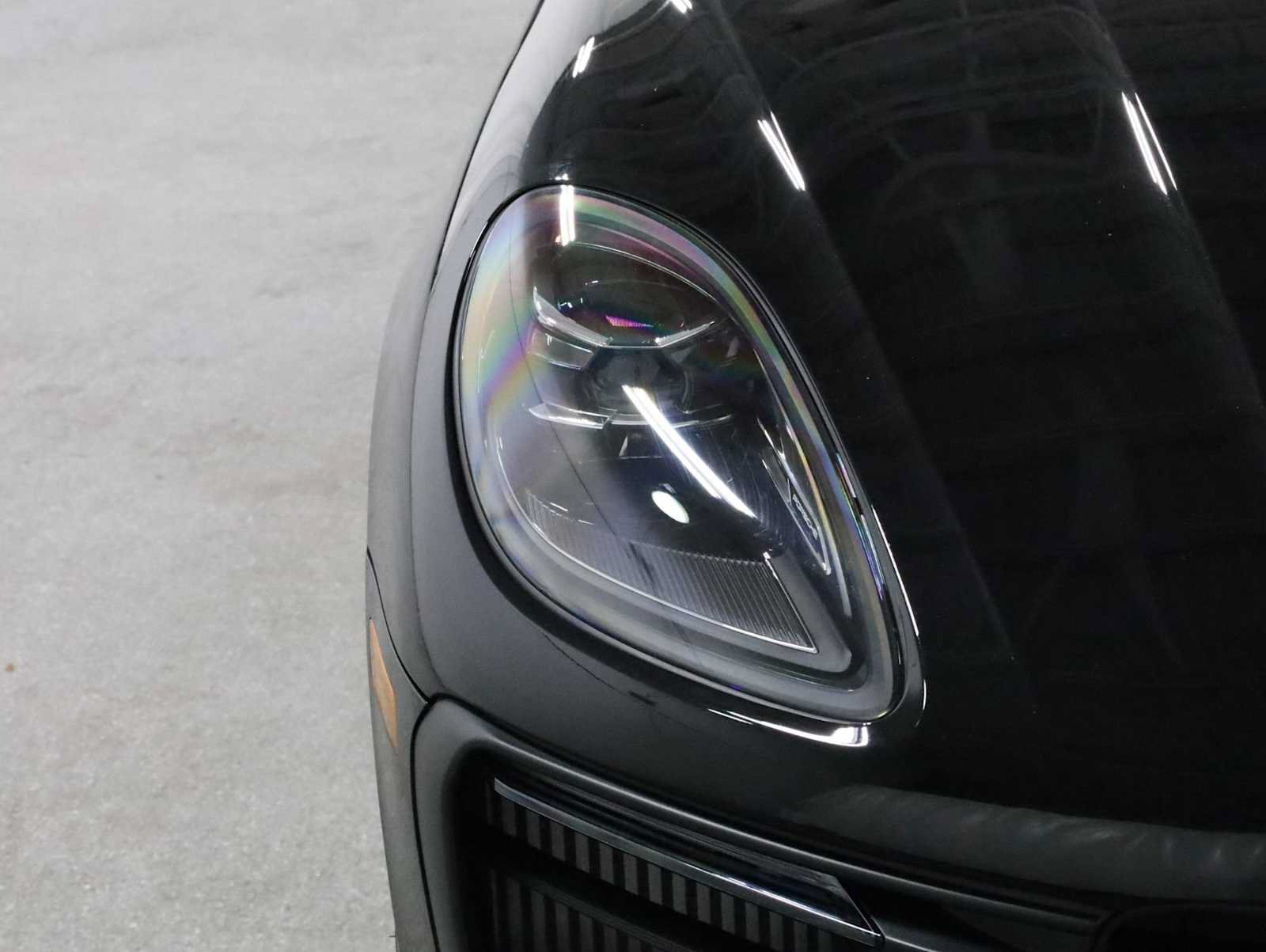 Certified 2025 Porsche Macan S AWD/4WD image 15