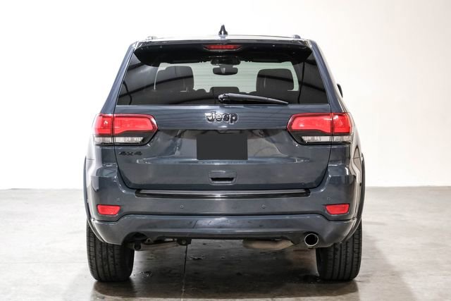 Used 2017 Jeep Grand Cherokee Altitude AWD/4WD image 10