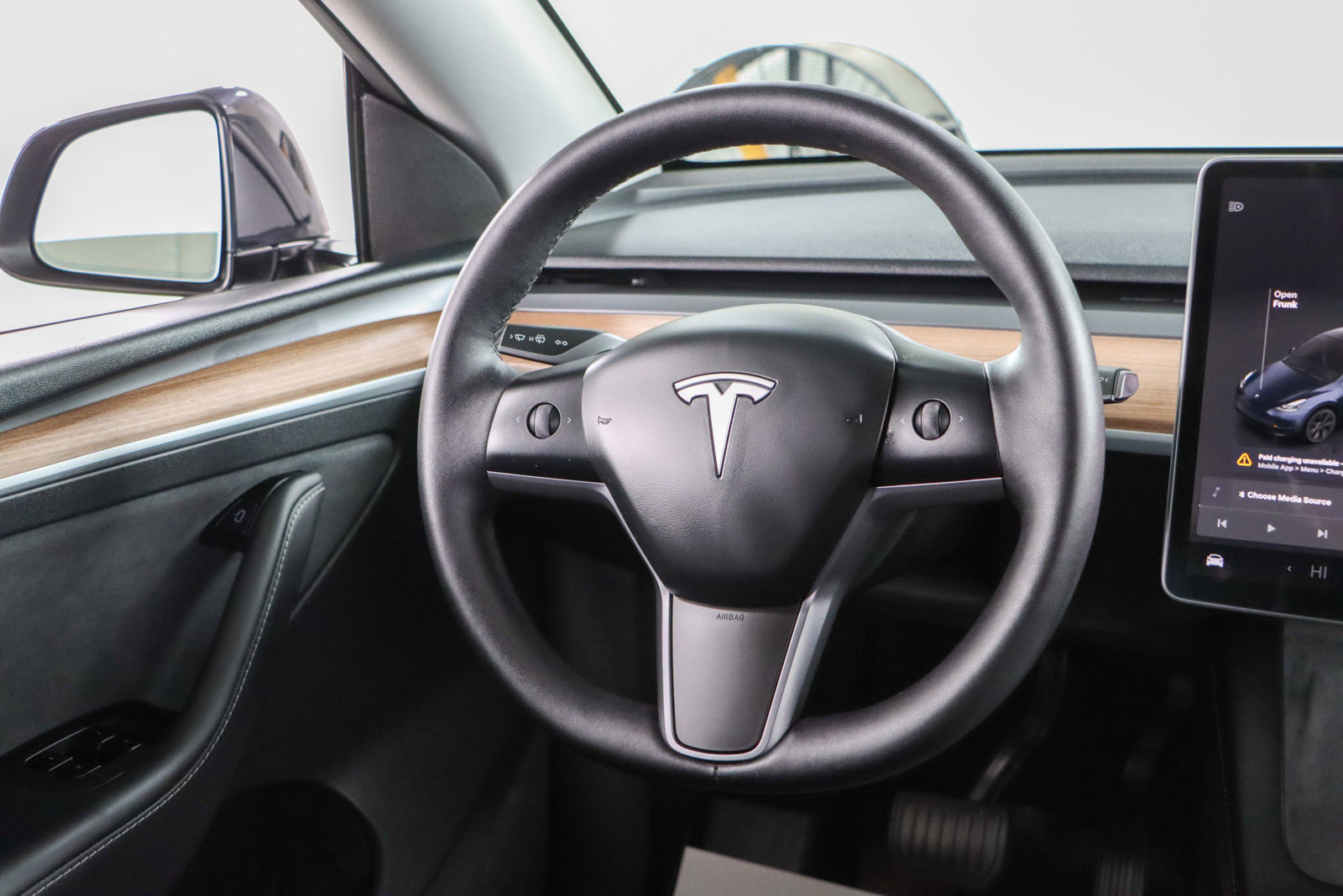 Used 2025 Tesla Model Y Long Range AWD/4WD image 12