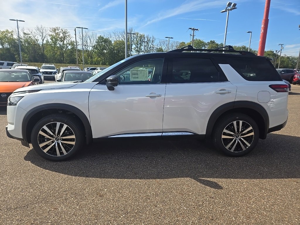 New 2025 Nissan Pathfinder Platinum w/ Lighting Package (N92) image 4