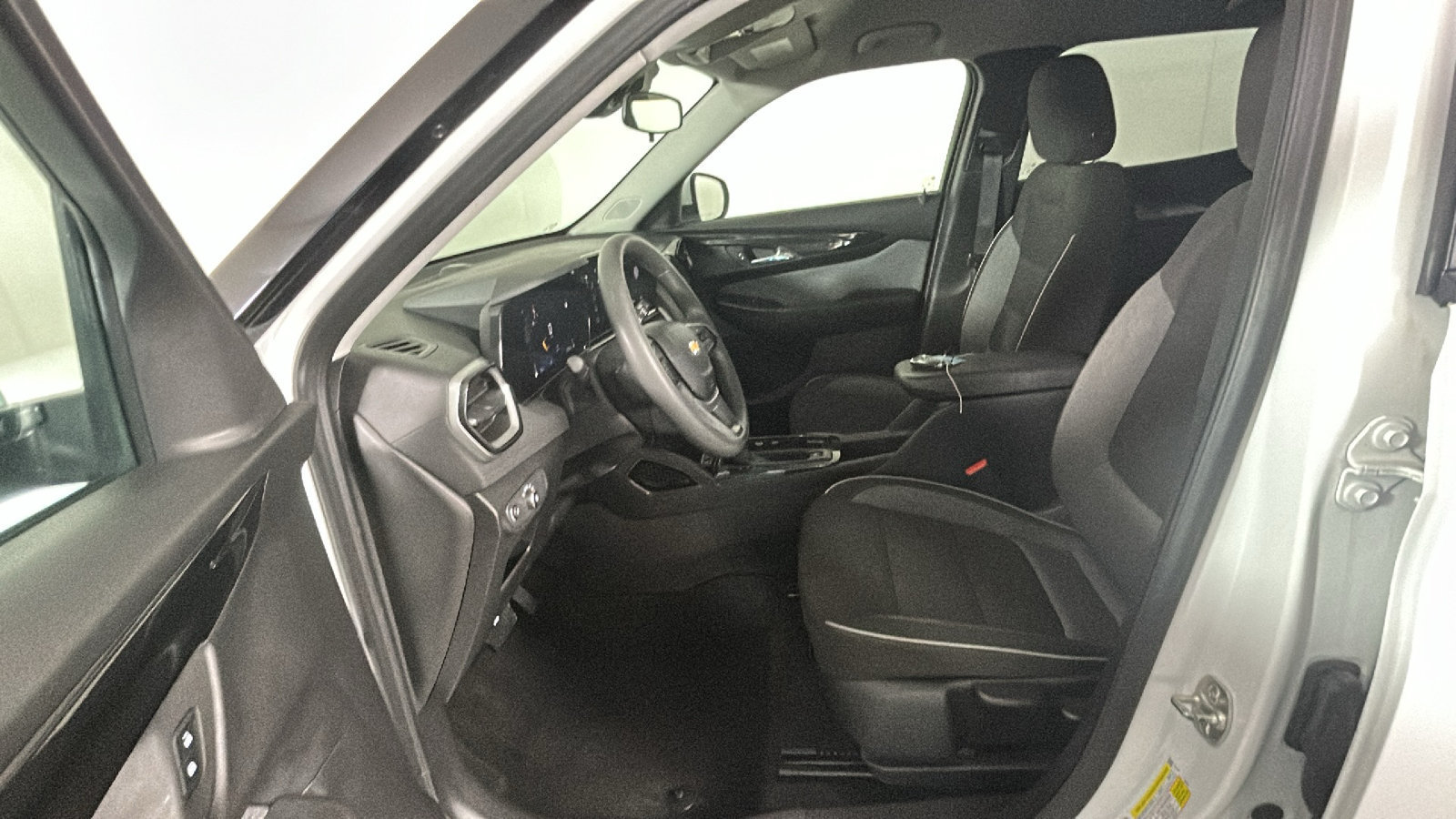 Used 2025 Chevrolet TrailBlazer LT FWD image 13