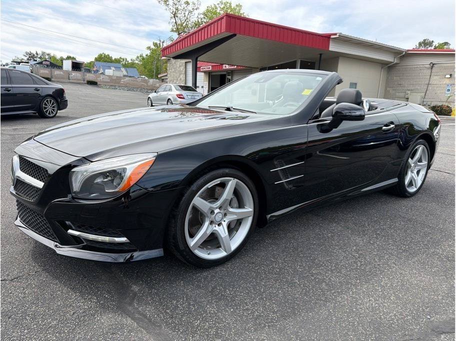 Used 2015 Mercedes-Benz SL 550 image 3