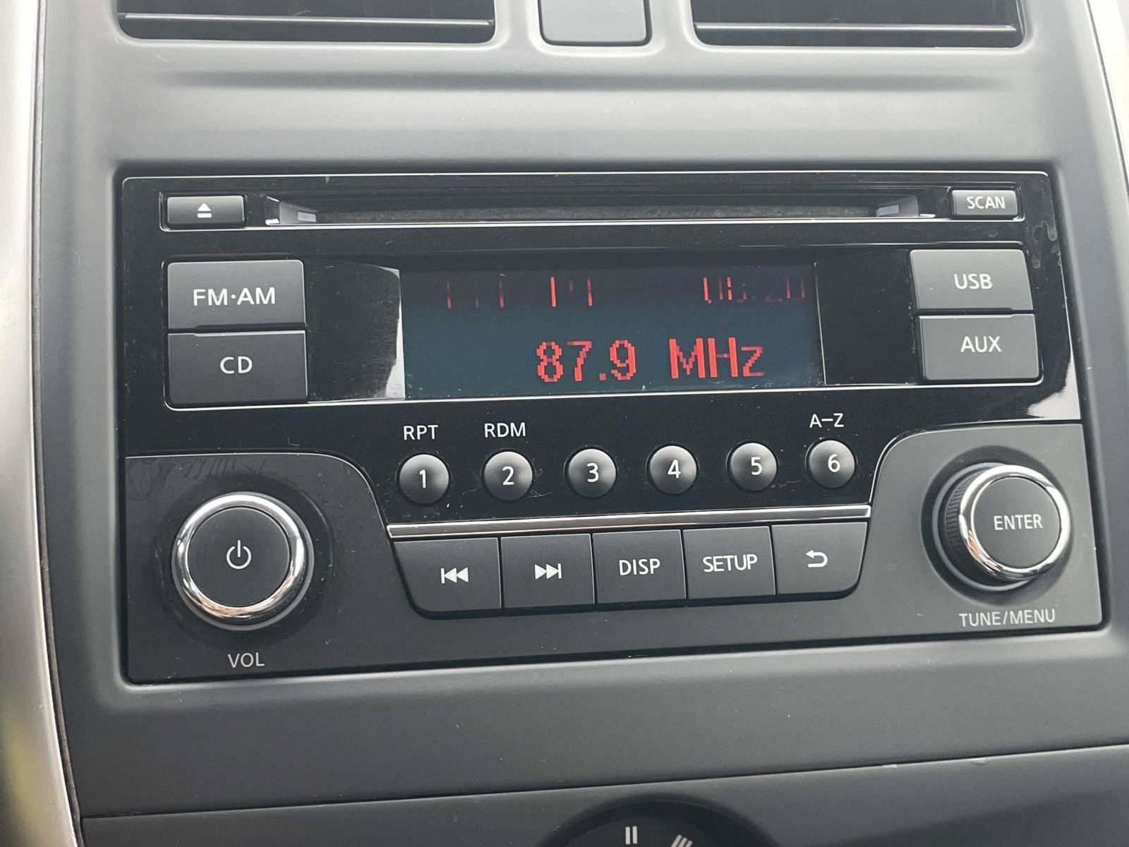 Used 2018 Nissan Versa SV FWD image 17