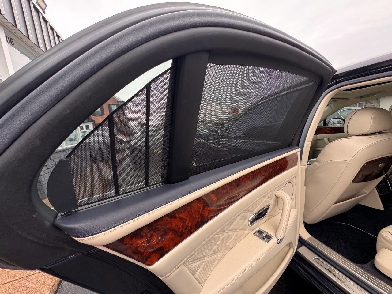 Used 2014 Bentley Flying Spur W12 image 38