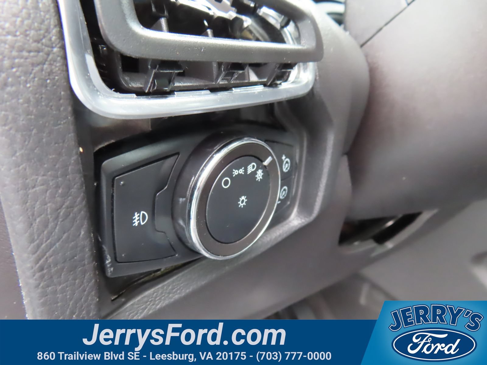 Used 2012 Ford Focus Titanium FWD image 14