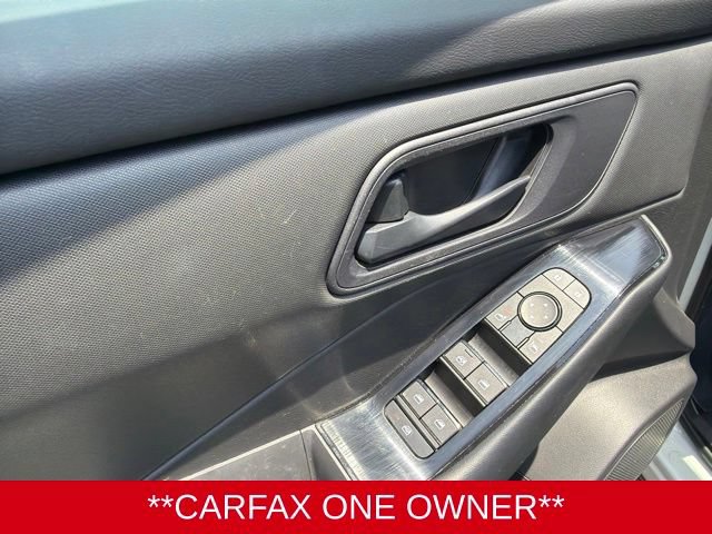 Used 2024 Nissan Rogue S AWD/4WD image 7
