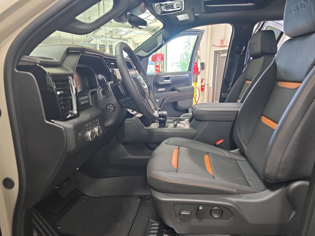 New 2026 GMC Sierra 1500 AT4 w/ AT4 Premium Package AWD/4WD image 14