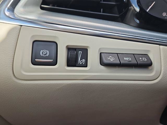 Certified 2021 Cadillac XT5 Premium Luxury FWD image 17