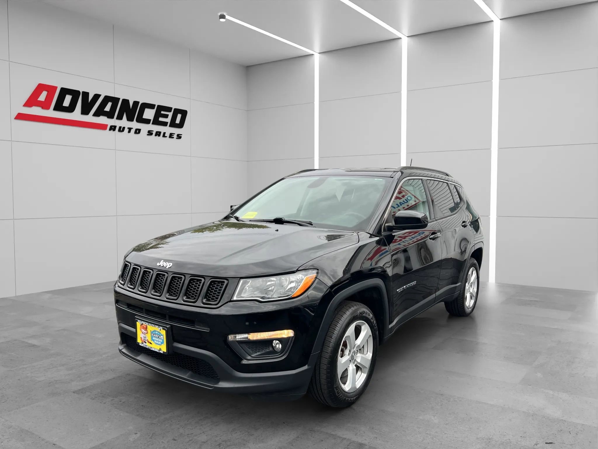 Used 2019 Jeep Compass Latitude image 3