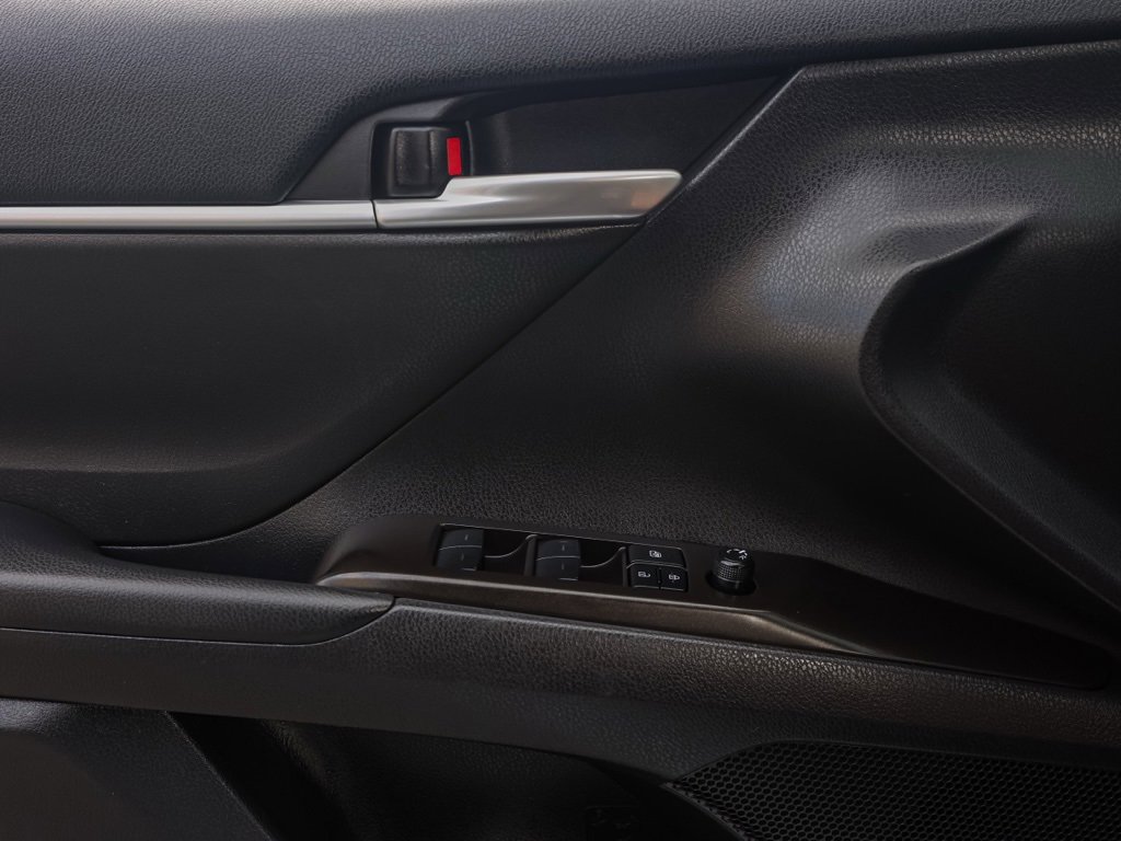 Used 2023 Toyota Camry SE image 23