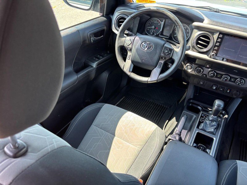 Used 2020 Toyota Tacoma TRD Off-Road AWD/4WD image 14