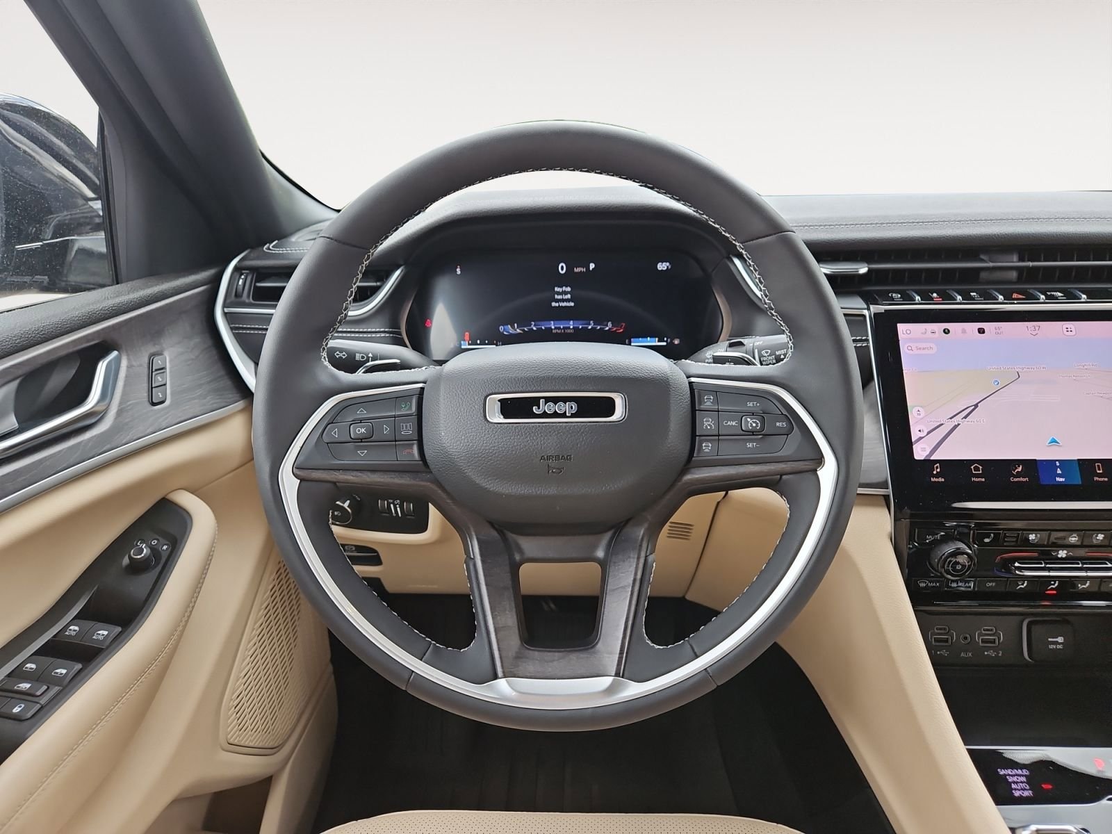 Used 2023 Jeep Grand Cherokee L Limited w/ Luxury Tech Group II AWD/4WD image 12