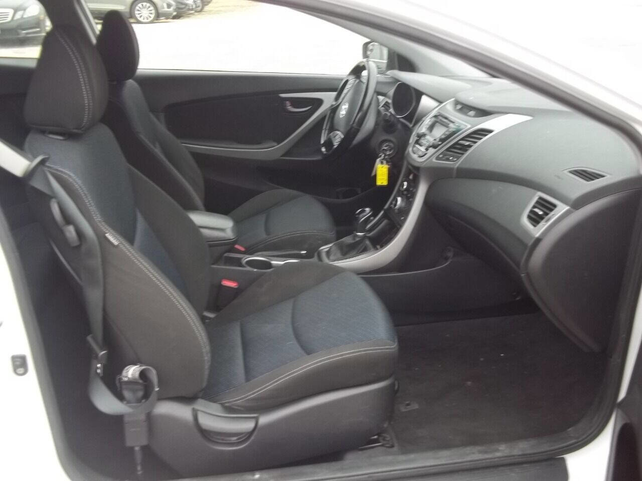 Used 2014 Hyundai Elantra image 8