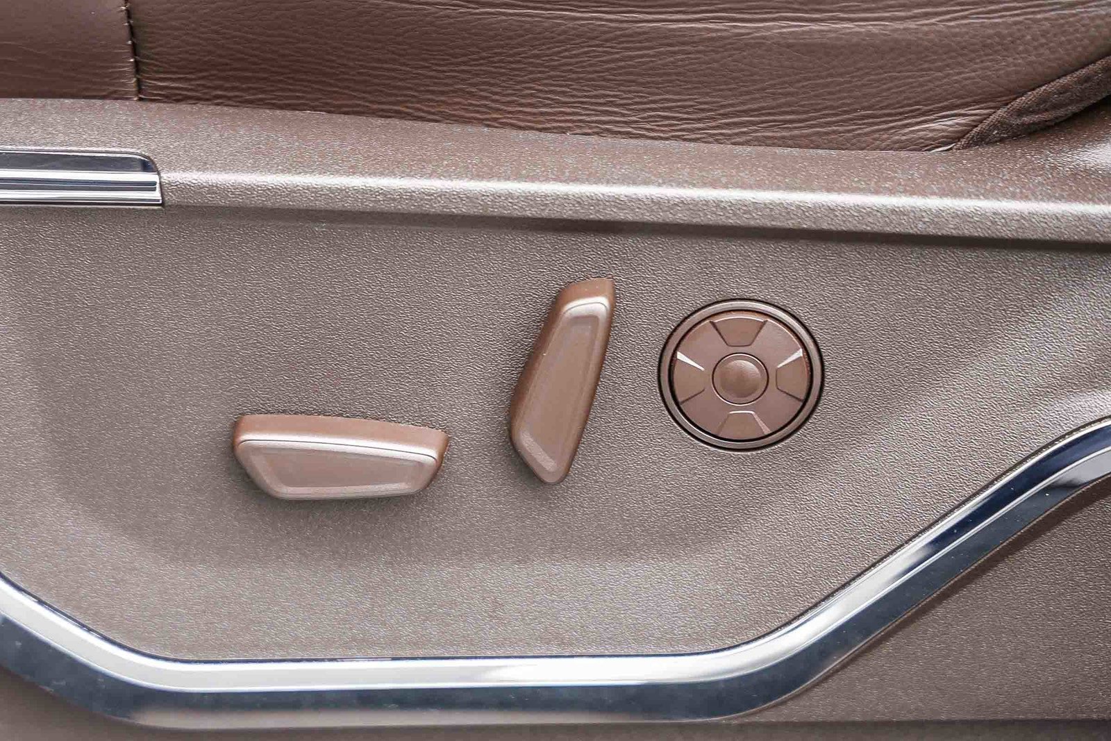 Used 2024 Ford F350 King Ranch w/ FX4 Off-Road Package image 22