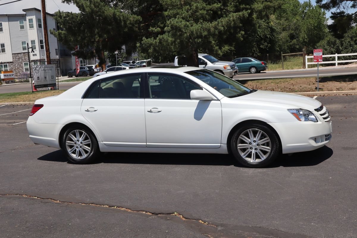 Used 2007 Toyota Avalon XL FWD image 2