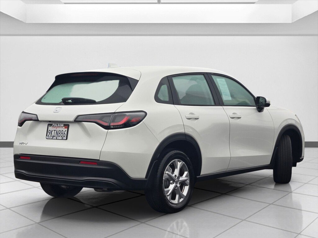 Certified 2024 Honda HR-V LX image 5