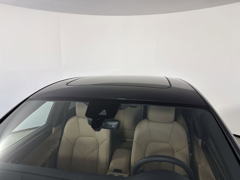 New 2026 Porsche Macan AWD/4WD image 17