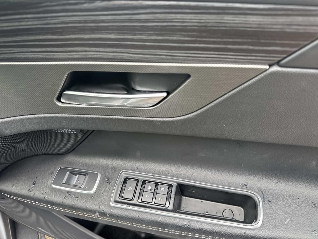 Used 2017 Jaguar XF S RWD image 17