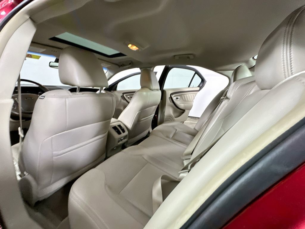 Used 2012 Ford Taurus Limited FWD image 12