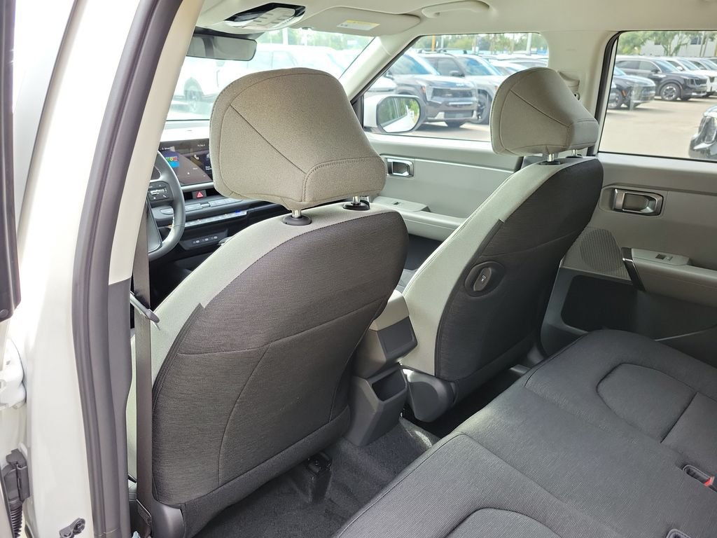 New 2027 Kia Seltos LX FWD image 16