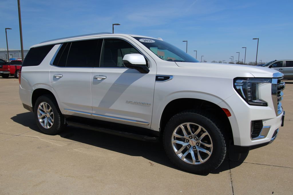 Used 2021 GMC Yukon SLT w/ SLT Luxury Plus Package image 3