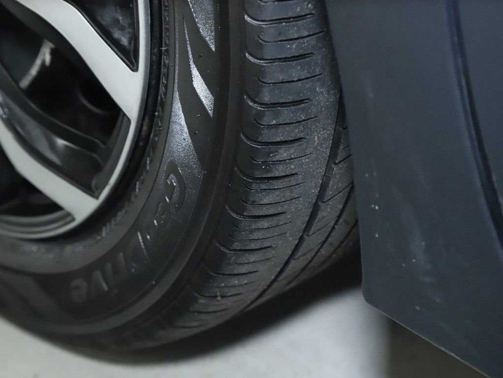 Used 2019 Toyota Corolla LE FWD image 35