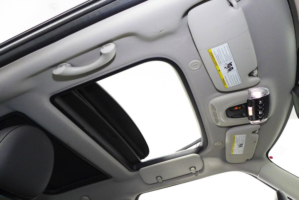 Used 2015 MINI Cooper 2-Door Hardtop image 19